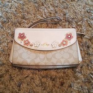 Coach wristlet. NEVER USED